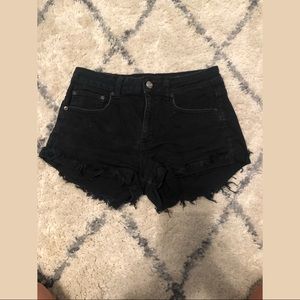 American Eagle black Hi-rise festival shorts